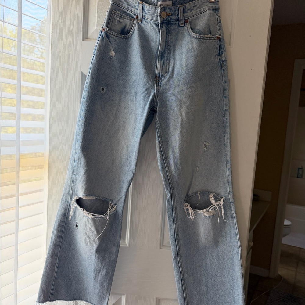 Zara Light Wash Distressed Straight Leg Jeans